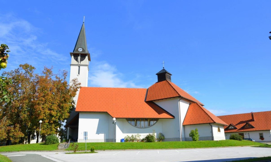 CERKEV SV. JANEZA KRSTNIKA Kocevska Reka